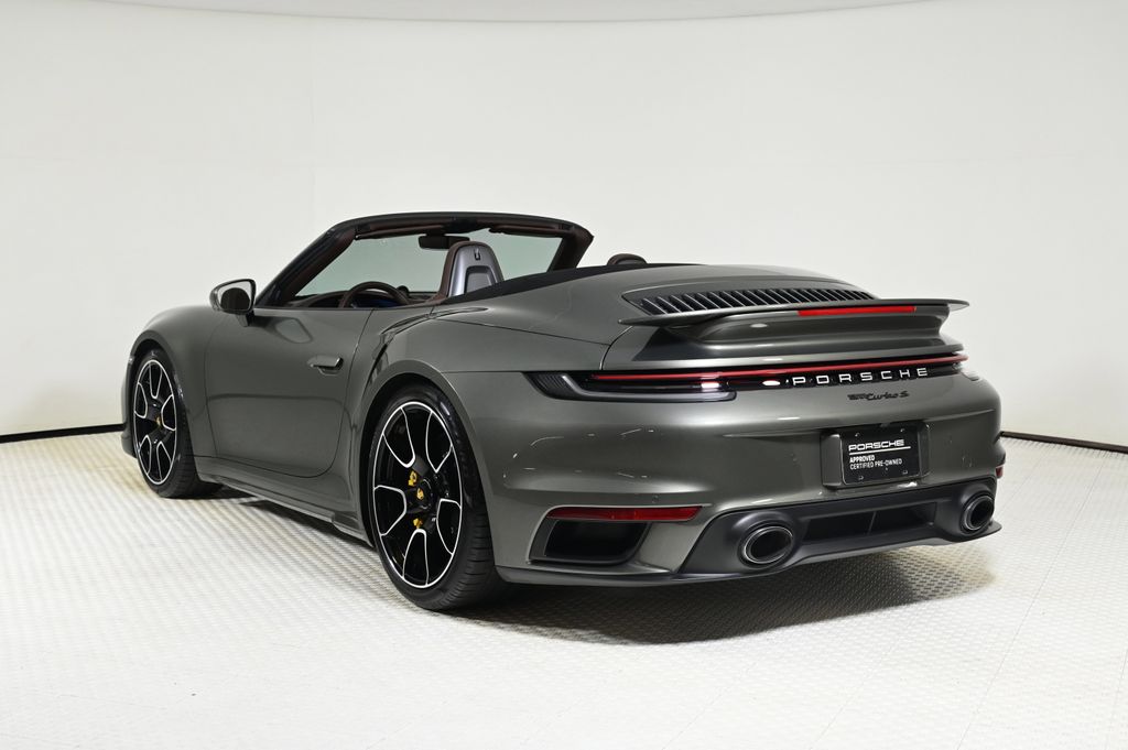 2021 Porsche 911 Turbo S photo 3