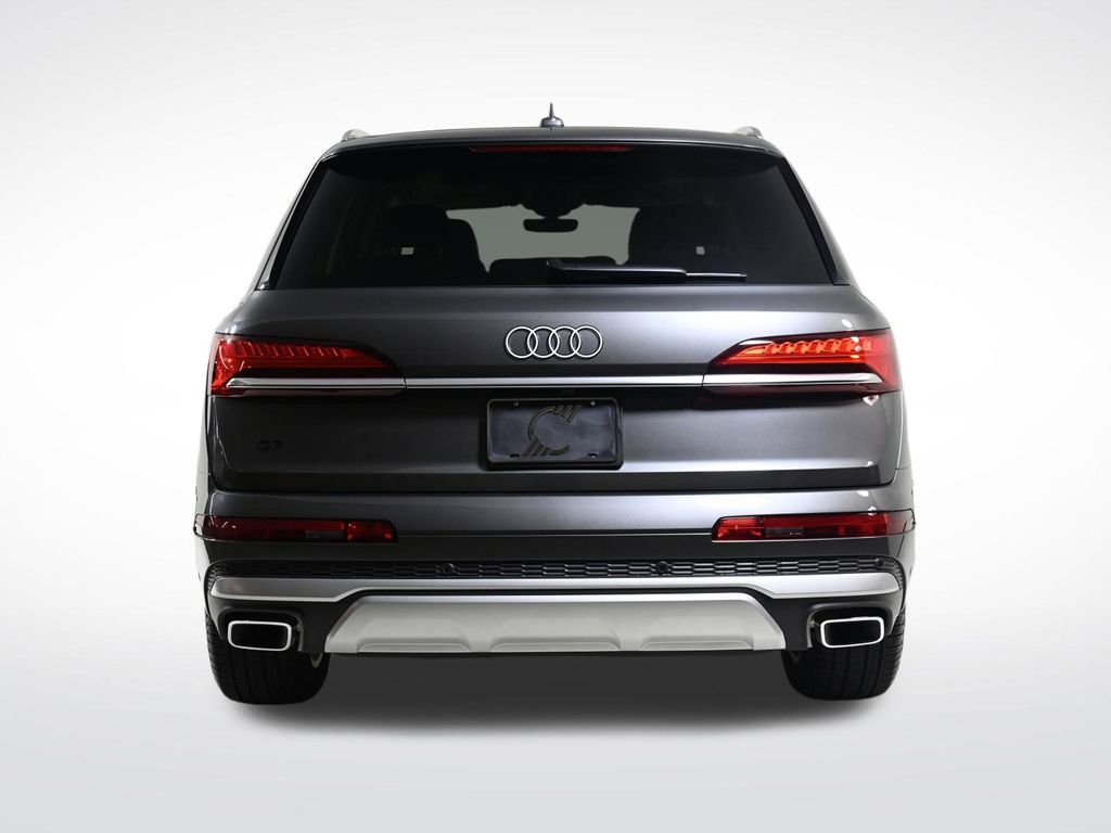 2025 Audi Q7 45 Premium photo 4