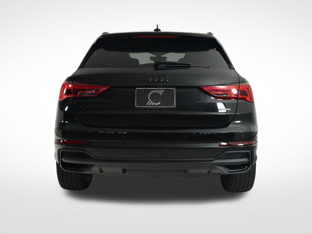 2025 Audi Q3 45 TFSI S line Premium photo 4