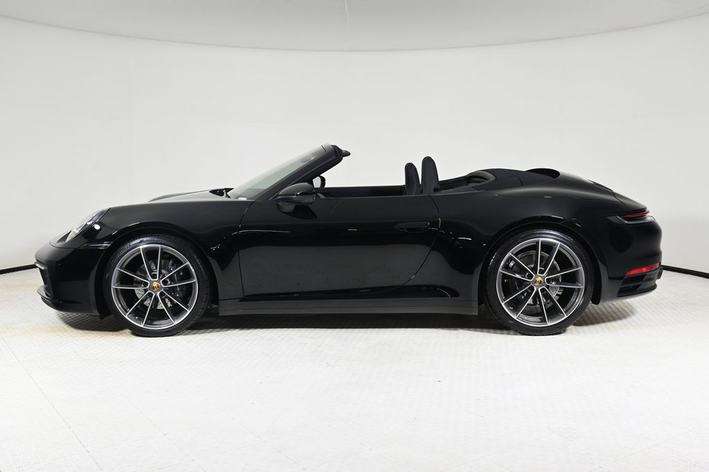 2024 Porsche 911 photo 2