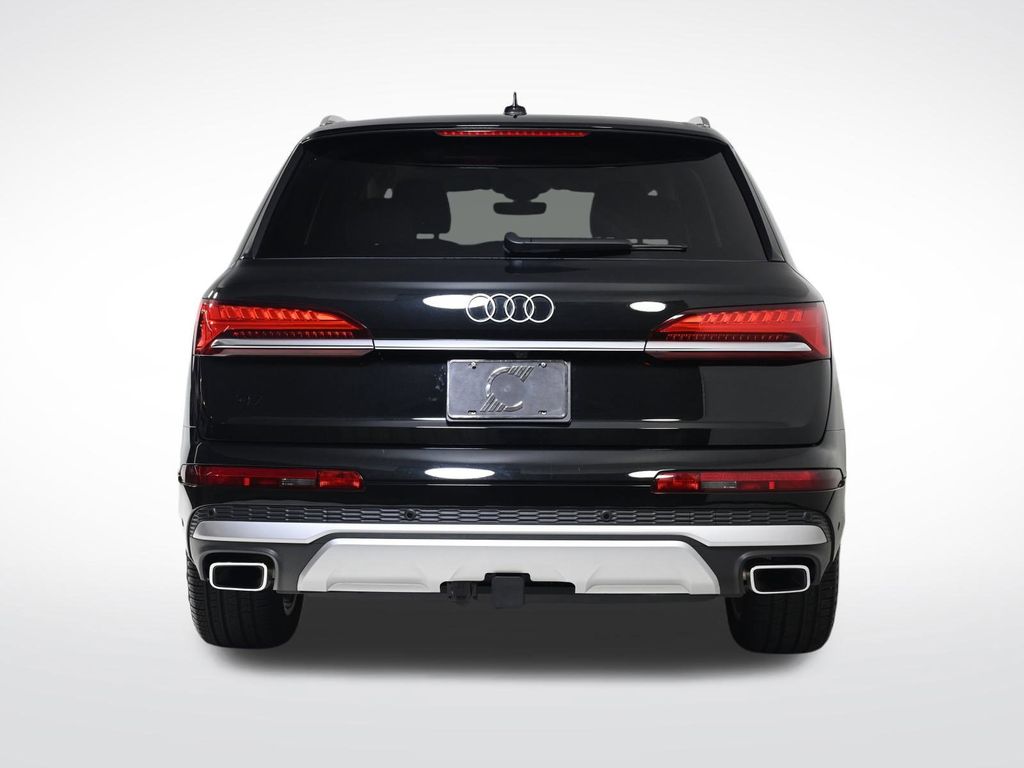 2025 Audi Q7 55 Premium Plus photo 4