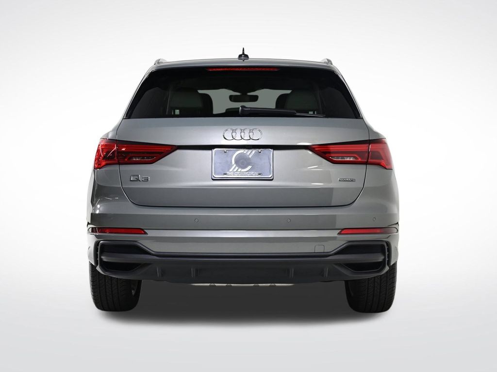 2024 Audi Q3 S line Premium Plus photo 3