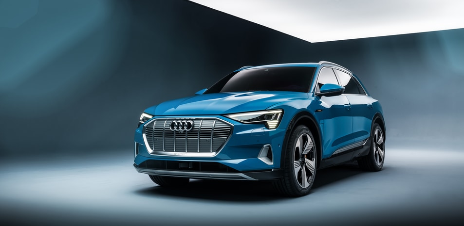 Compare Audi Q4 Etron Vs Tesla Model Y Carbuzz Compare Audi Q4 Etron Vs Tesla Model Y Carbuzz