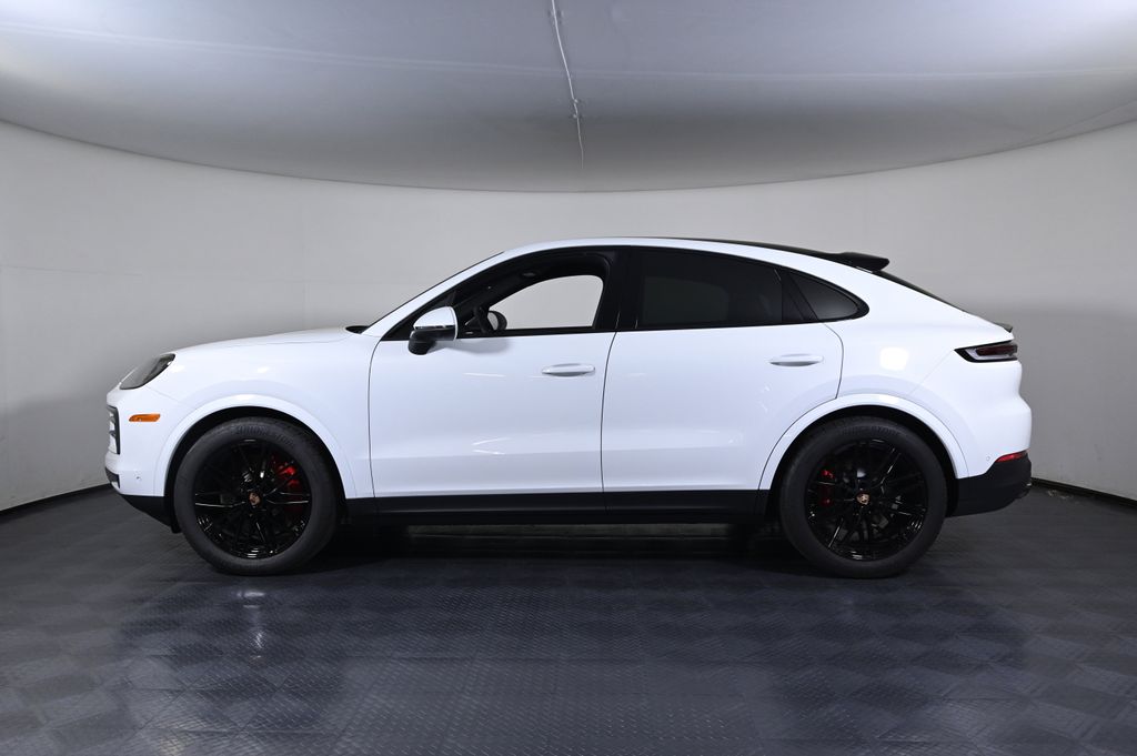 2026 Porsche Cayenne Coupe S photo 2