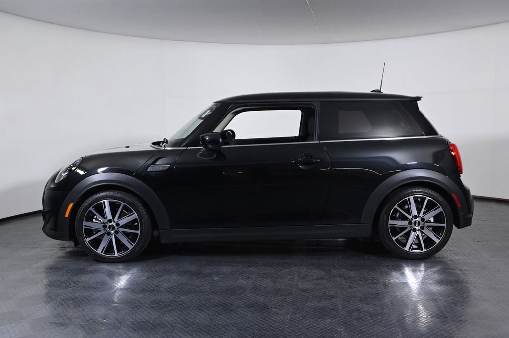 2023 Mini Hardtop 2 Door S photo 2