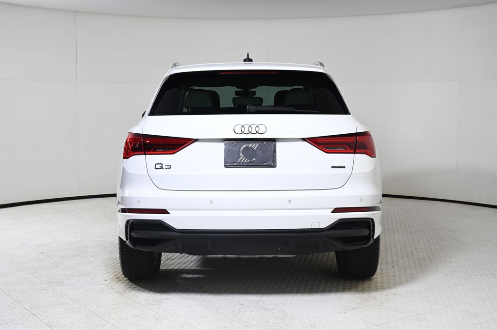 2023 Audi Q3 S line quattro Premium photo 4