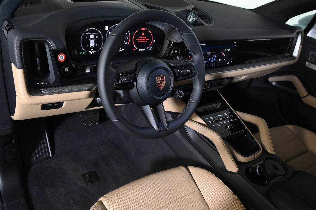 2026 Porsche Cayenne E-Hybrid photo 4
