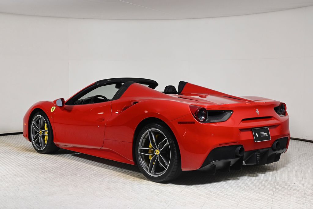 2018 Ferrari 488 Spider photo 2