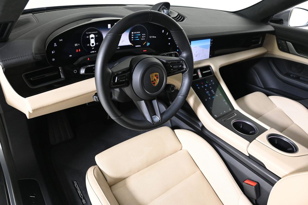 2023 Porsche Taycan GTS photo 4