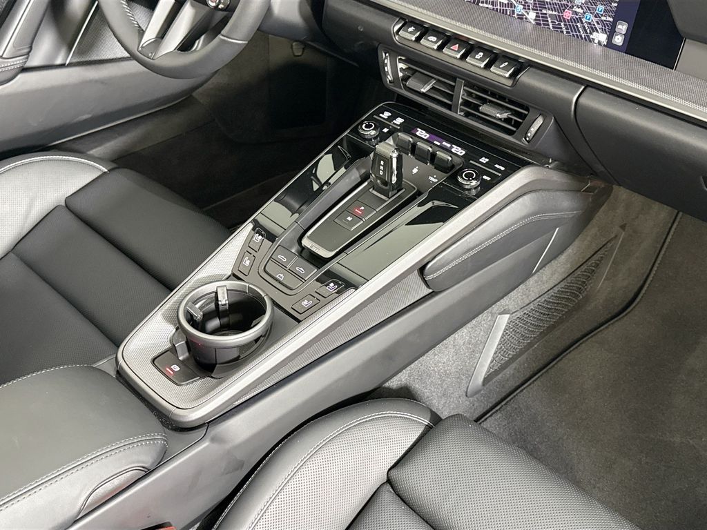 2026 Porsche 911 S - Photo 22