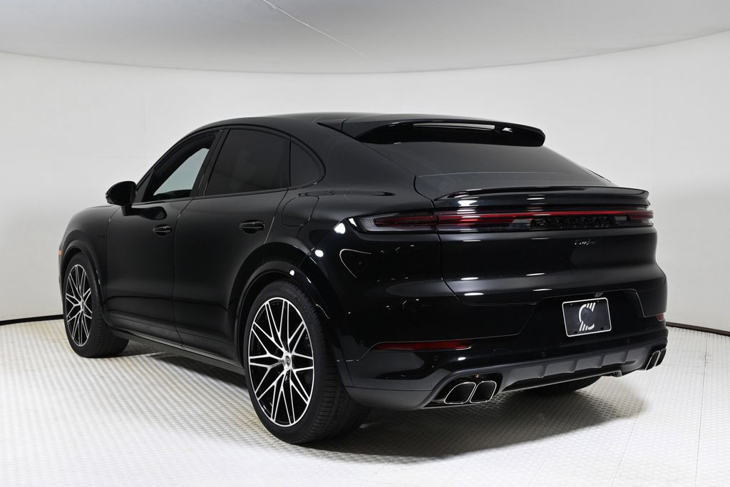 2025 Porsche Cayenne E-Hybrid Coupe Turbo photo 3