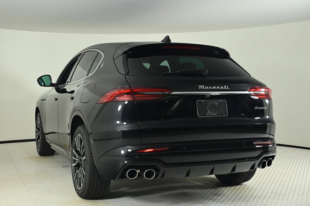 2025 Maserati Grecale photo 3
