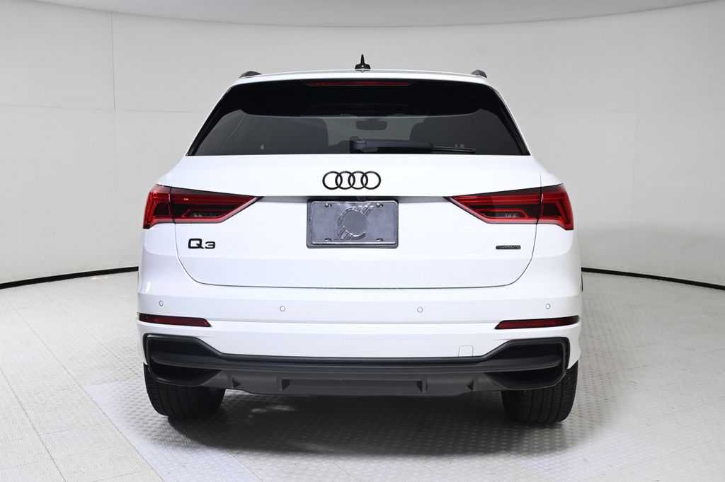 2025 Audi Q3 S line quattro Premium photo 4