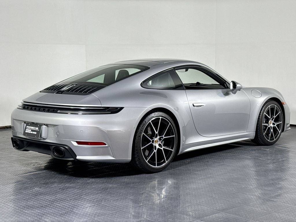 2025 Porsche 911 - Photo 7