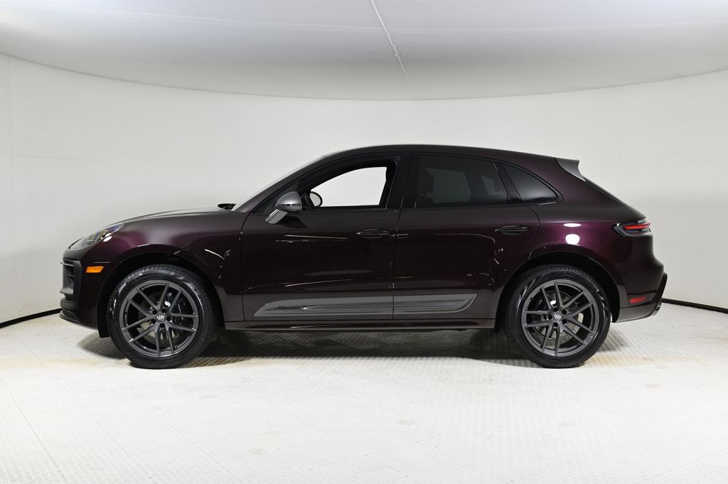 2026 Porsche Macan T photo 2