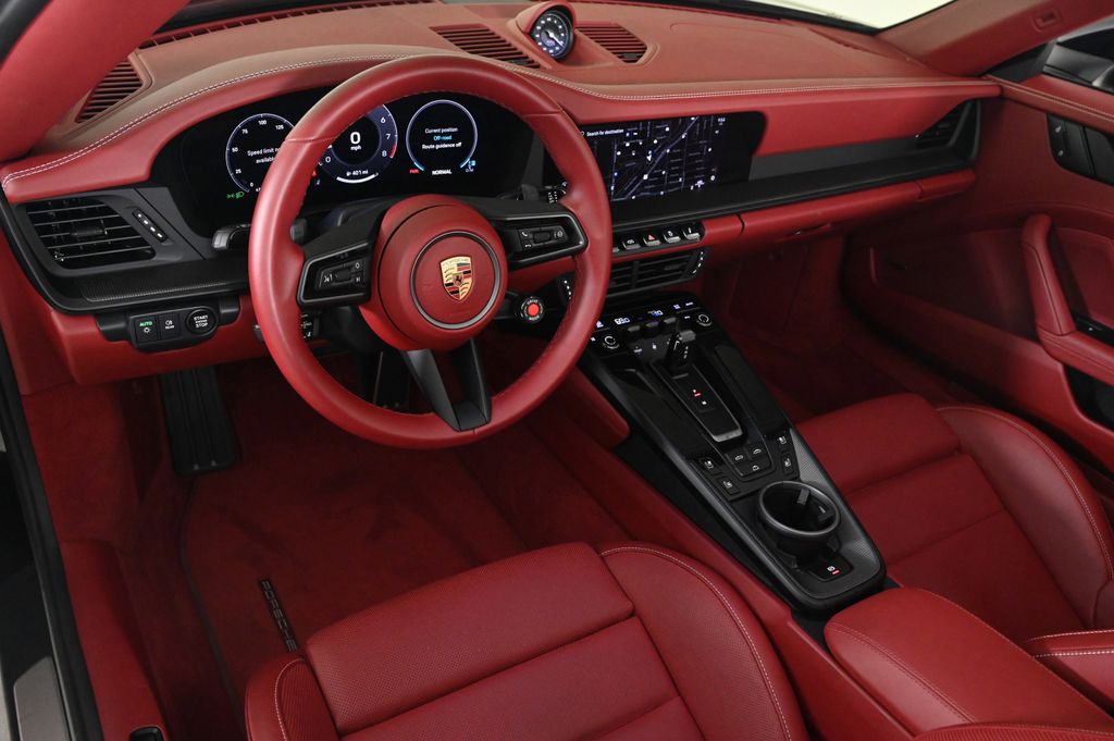 2025 Porsche 911 photo 4