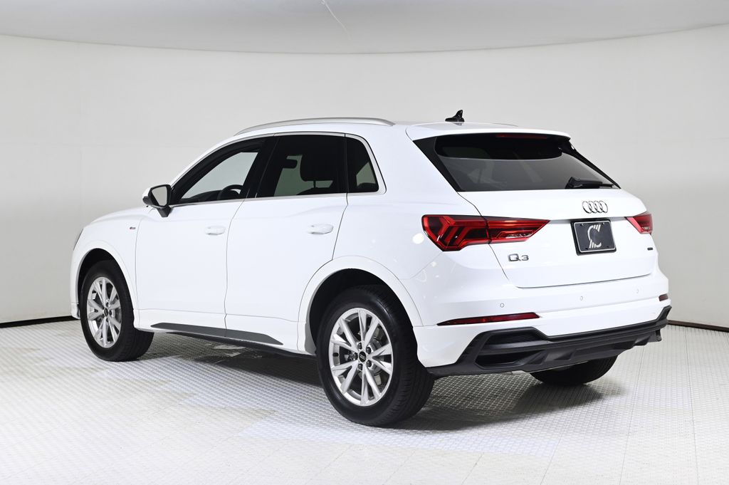 2025 Audi Q3 S line S line quattro Premium Premium 45 TFSI quattro photo 2