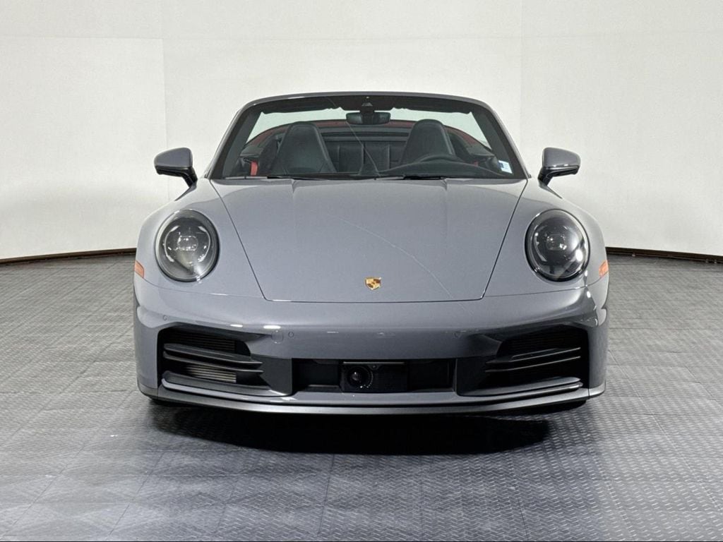 2025 Porsche 911 - Photo 10