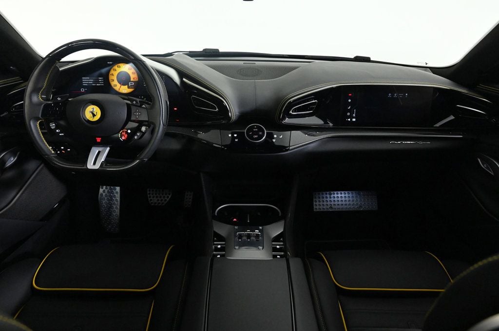 2023 Ferrari Purosangue Base photo 3