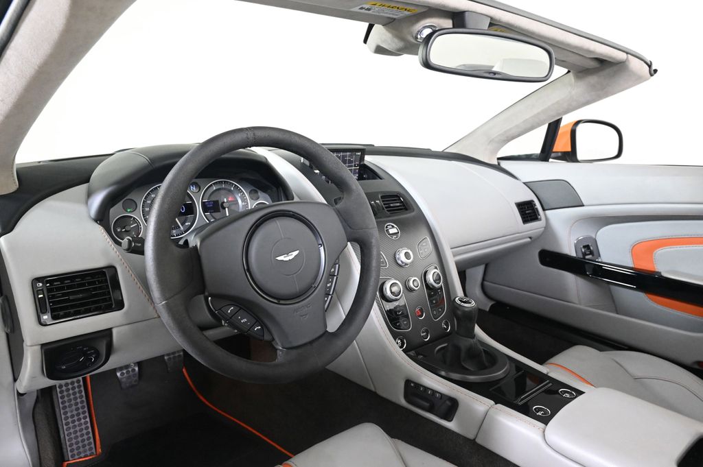 2017 Aston Martin Vantage S photo 3