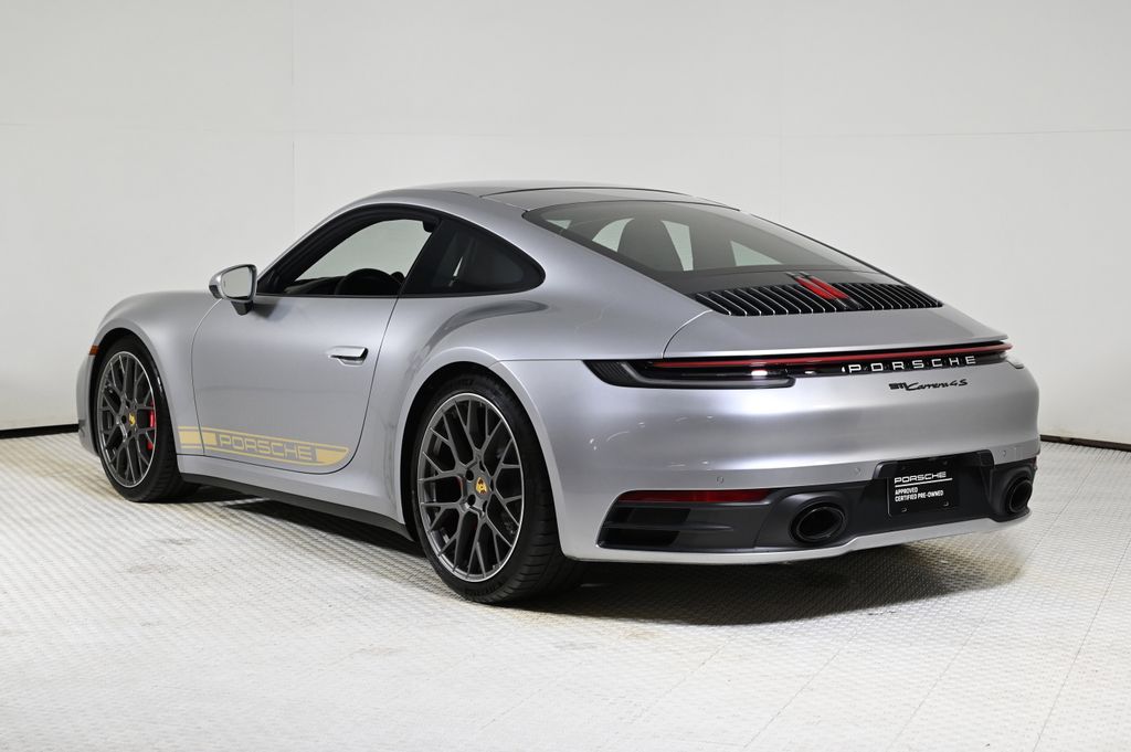 2024 Porsche 911 4S photo 3