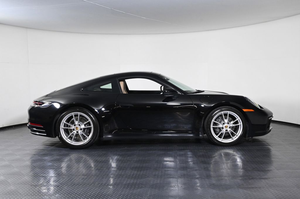 2024 Porsche 911 - Photo 8