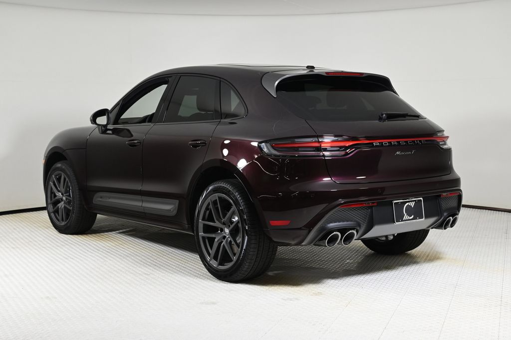 2026 Porsche Macan T photo 3