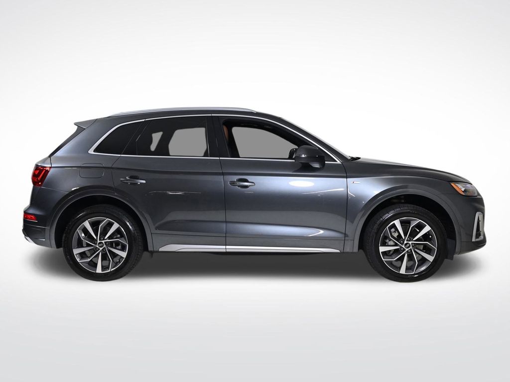 2023 Audi Q5 45 S line Premium photo 4