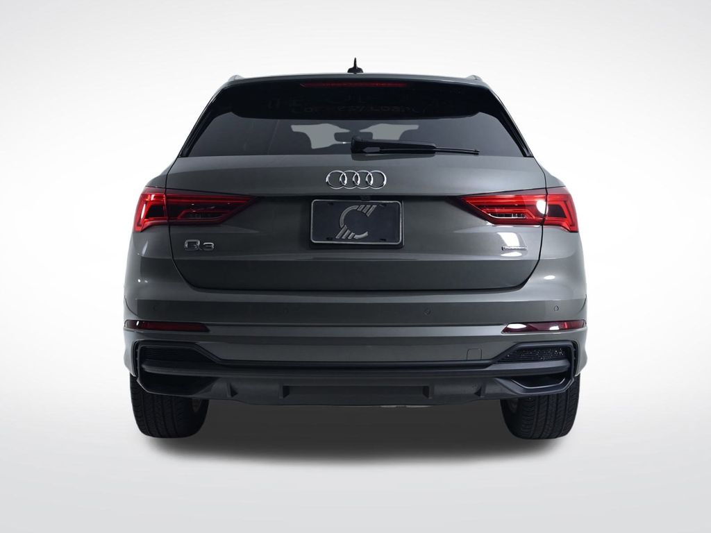 2025 Audi Q3 45 TFSI S line Premium photo 4