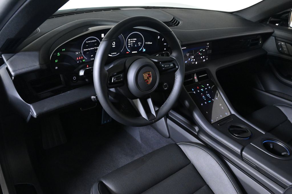 2026 Porsche Taycan 4 photo 4
