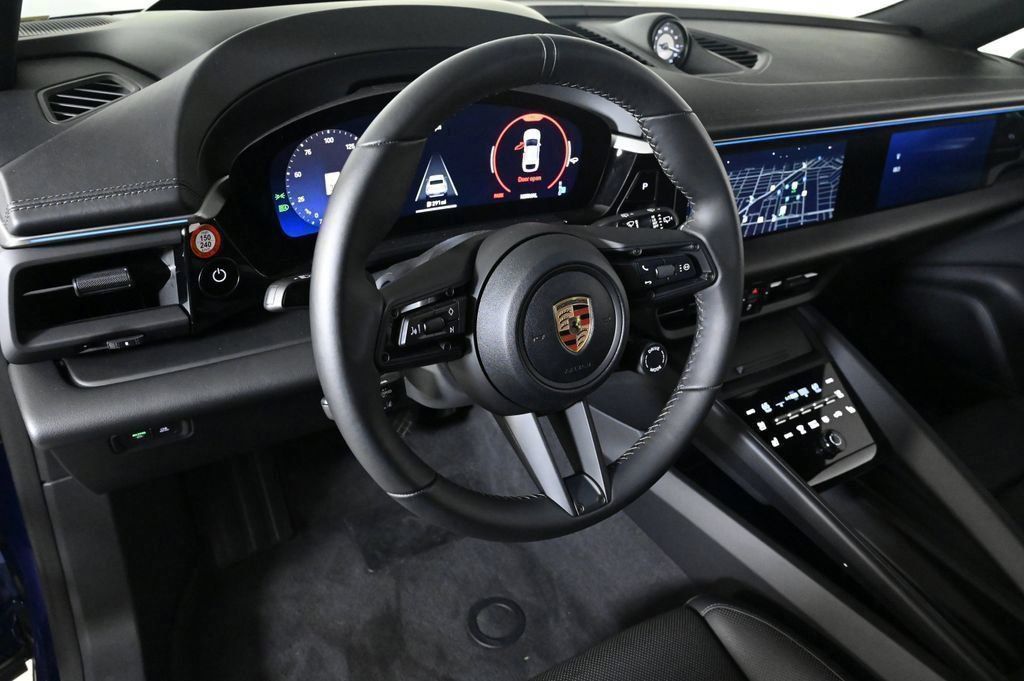 2024 Porsche Macan Electric 4 photo 4