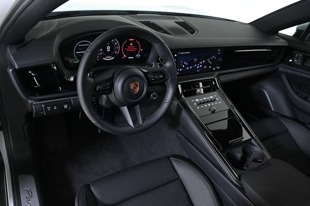 2026 Porsche Panamera 4 photo 4