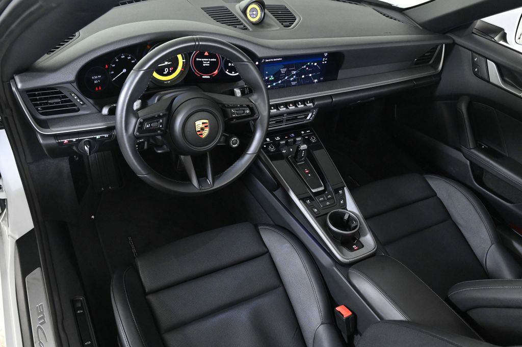 2023 Porsche 911 4 photo 4