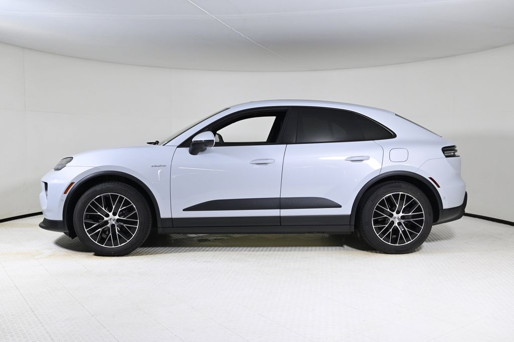 2025 Porsche Macan Electric photo 2
