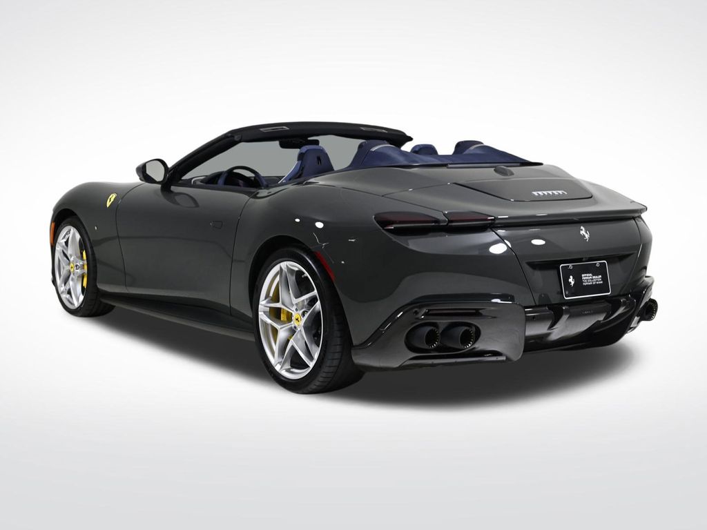 2025 Ferrari Roma Spider photo 2