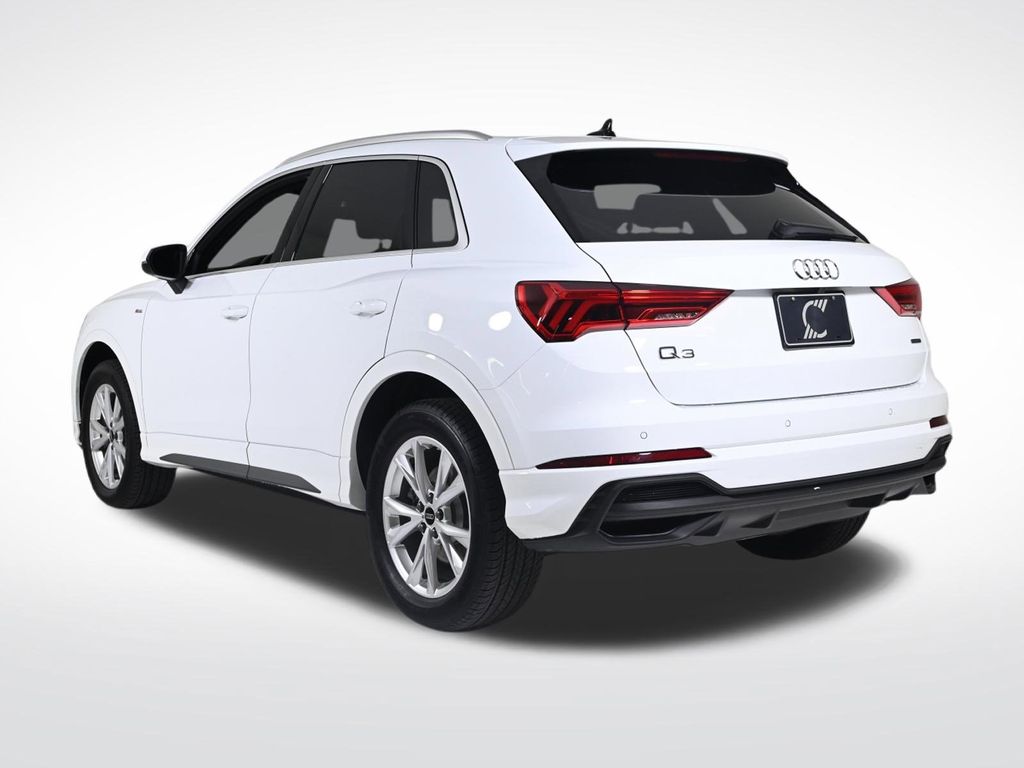2025 Audi Q3 S line quattro Premium photo 3