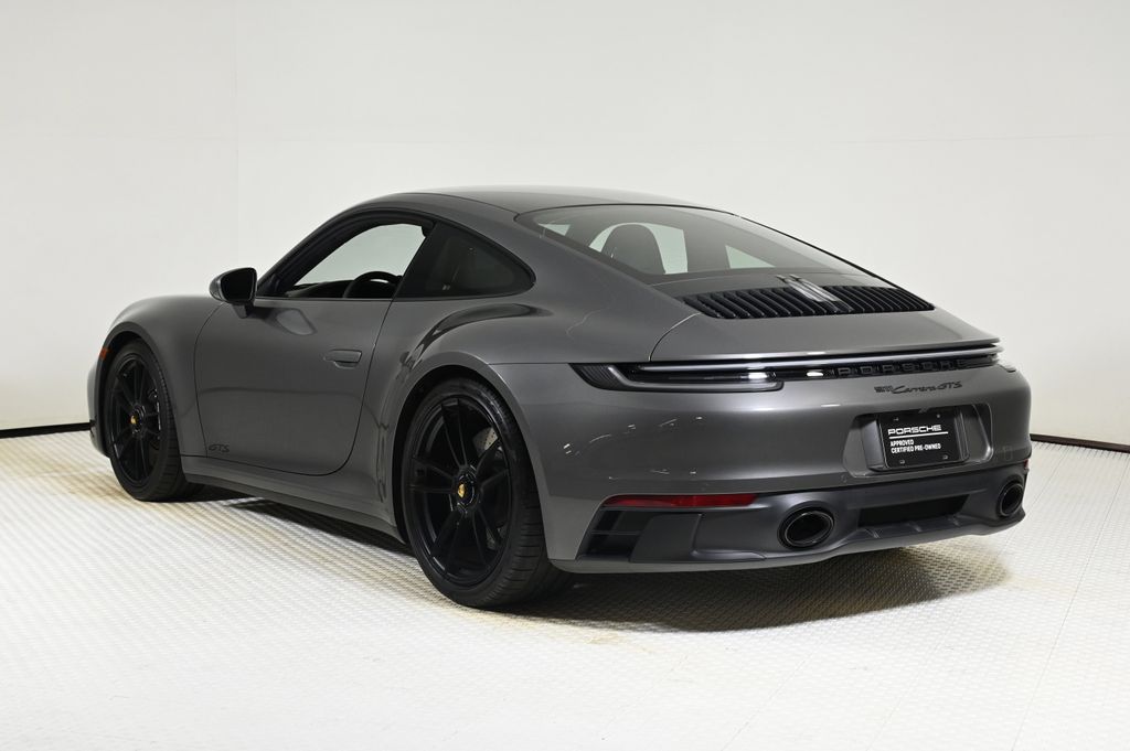 2024 Porsche 911 photo 3