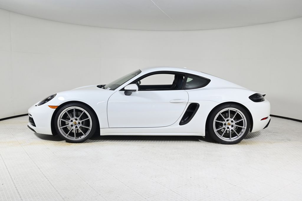 2025 Porsche Cayman GTS 4.0 photo 2