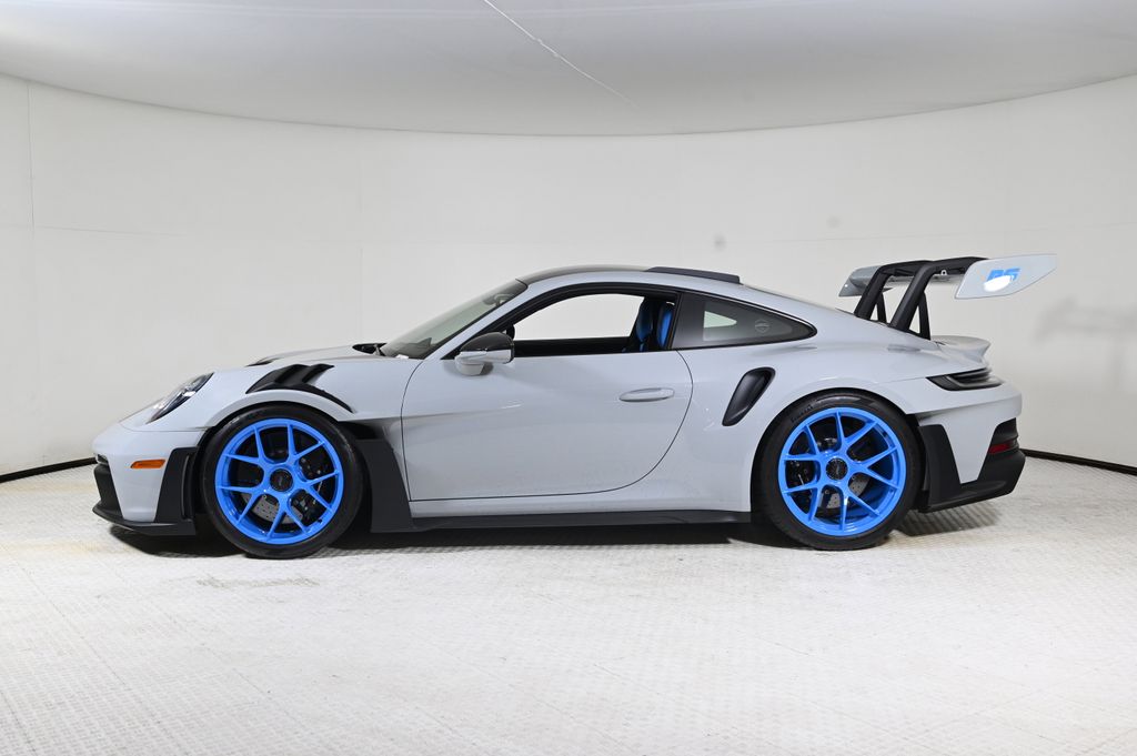 2025 Porsche 911 GT3 RS photo 2