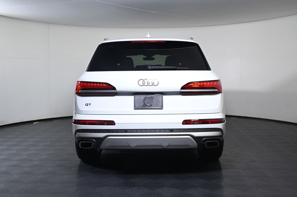 2025 Audi Q7 quattro Premium Plus photo 4
