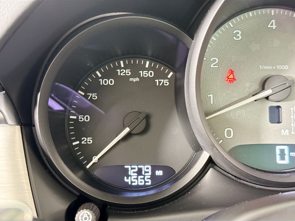 2025 Porsche Macan S - Photo 11