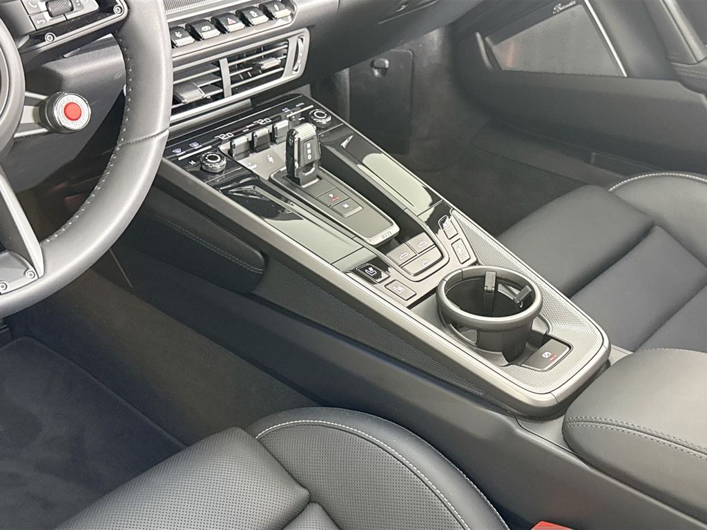 2026 Porsche 911 S - Photo 16