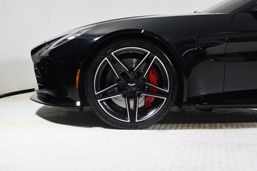 2025 Aston Martin Vantage AM6 photo 2