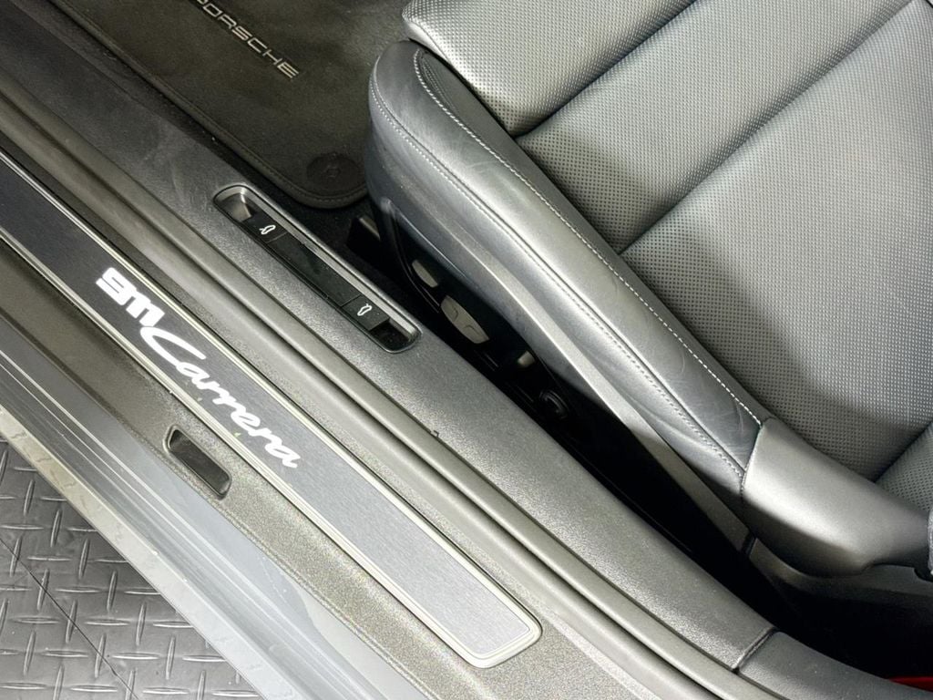 2025 Porsche 911 - Photo 23