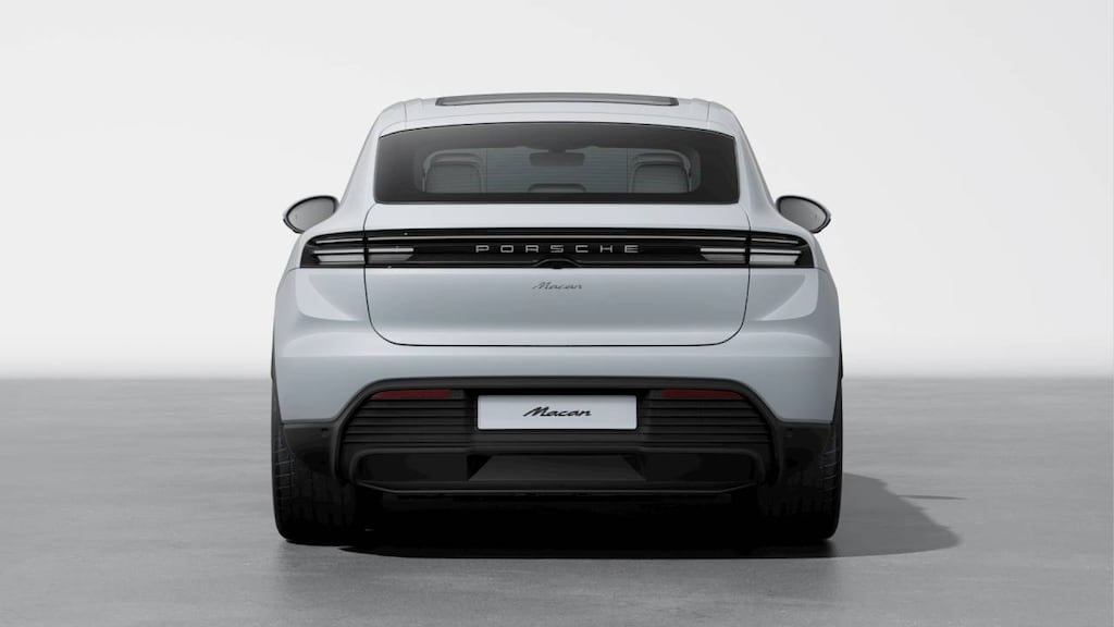 2026 Porsche Macan Electric Base photo 3
