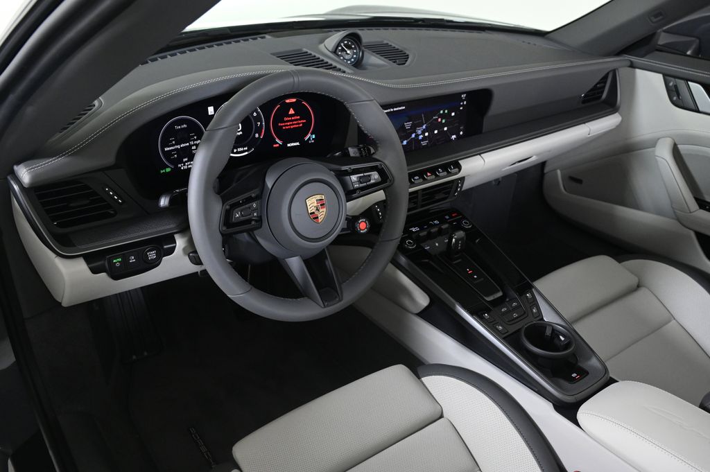 2026 Porsche 911 4S photo 4