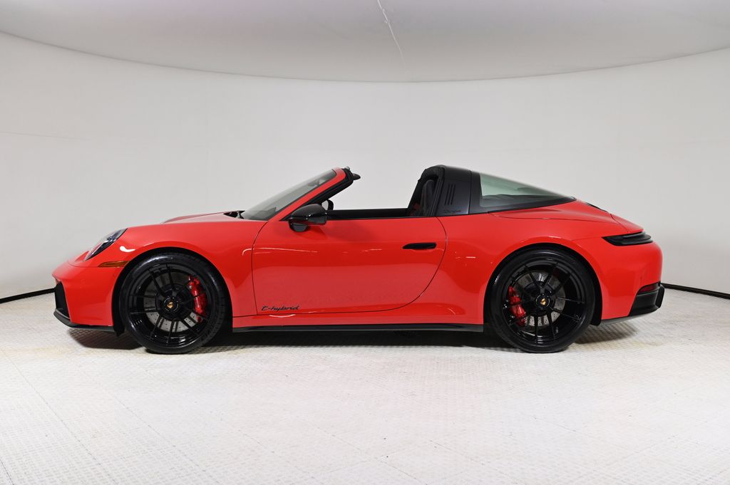 2026 Porsche 911 Targa 4 GTS photo 2