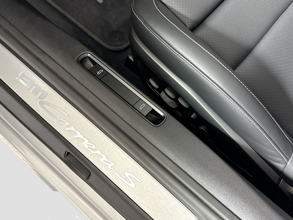 2026 Porsche 911 S - Photo 24