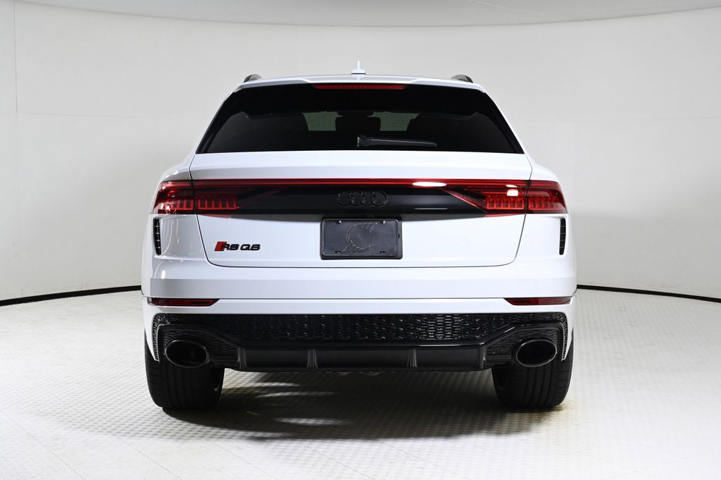 2024 Audi RS Q8 photo 4