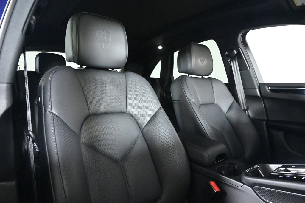 2026 Porsche Macan Base - Photo 18
